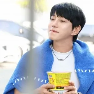 Latest photo of Hwang Chiyeol