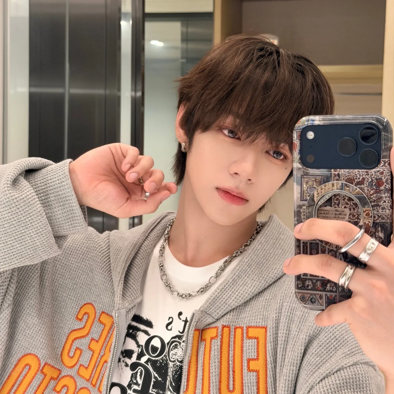 Latest photo of JL (AHOF)