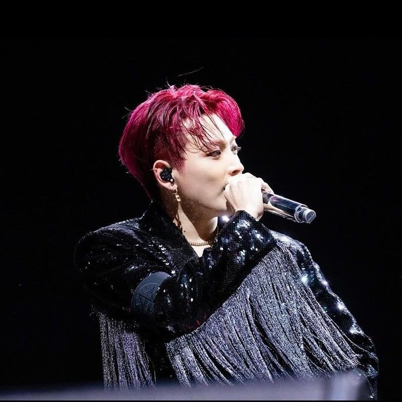 K-POP posts beloved by 홍중 (에이티즈) fans