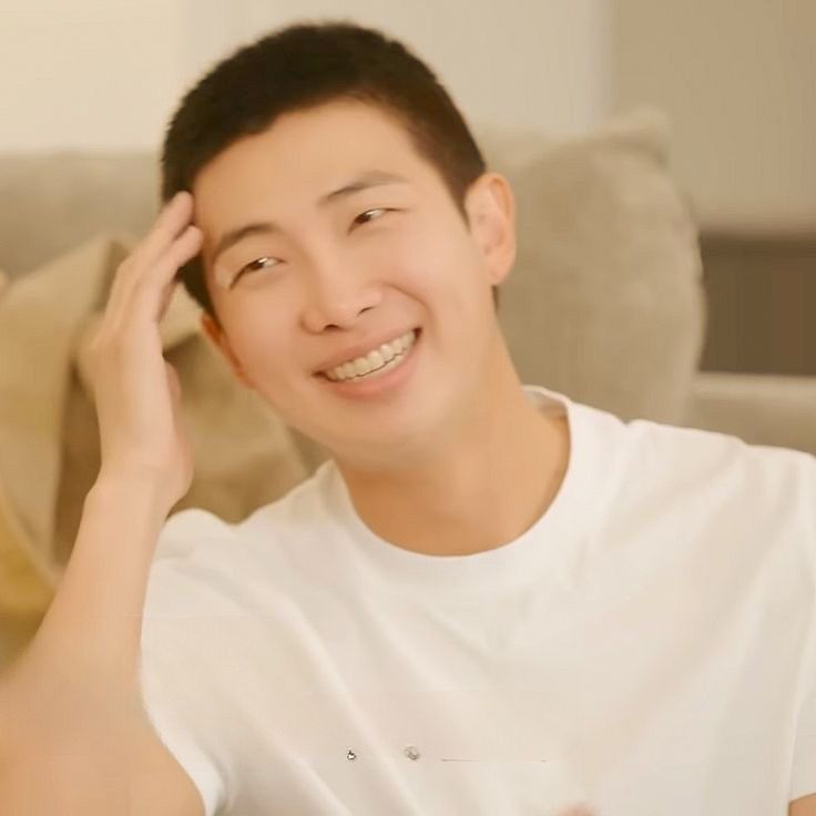 RM (방탄소년단) 최근 활동샷