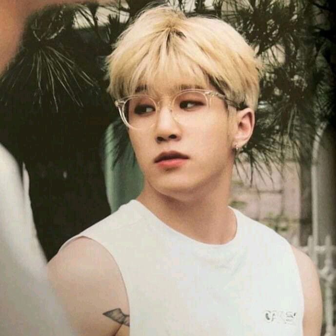 A moment captured by Jinjin (ASTRO)'s fan