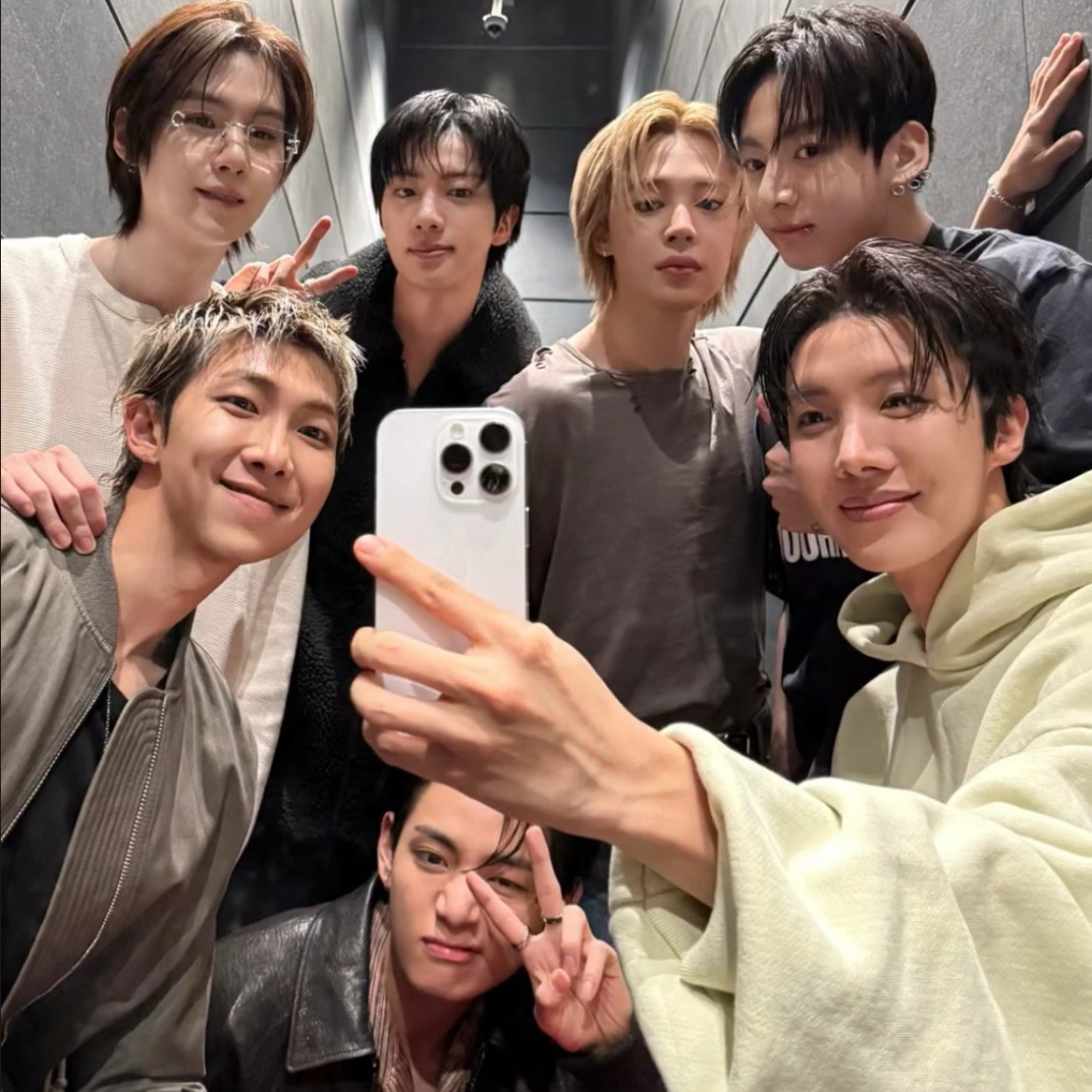 Recent activity shot of V (BTS)