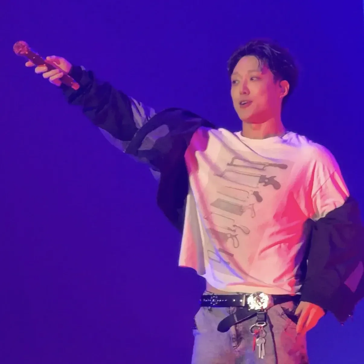 A moment captured by BOBBY (iKON)'s fan