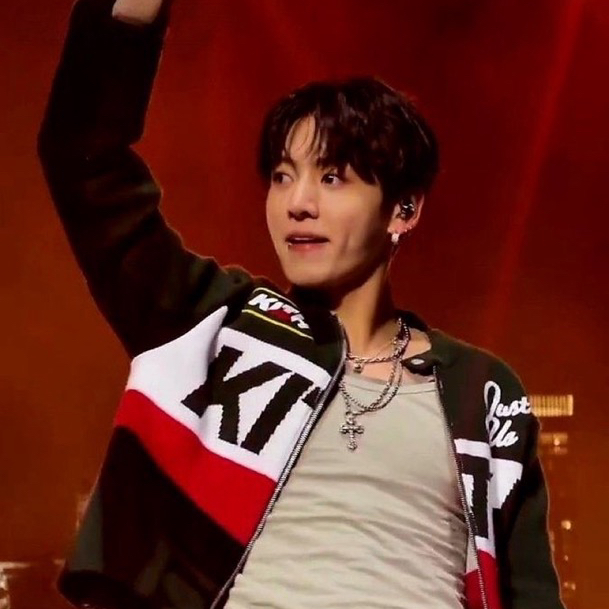 A moment captured by Jungkook (BTS)'s fan