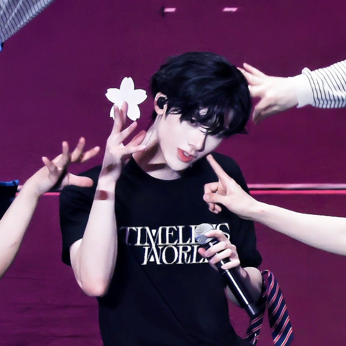 A moment captured by Ricky (ZEROBASEONE)'s fan