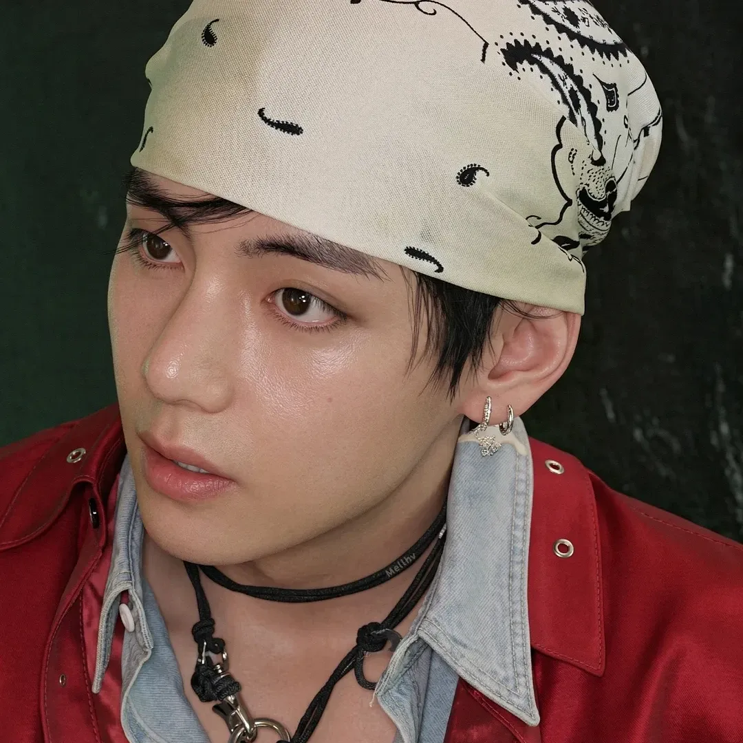 뷔 (방탄소년단)의 비하인드 컷