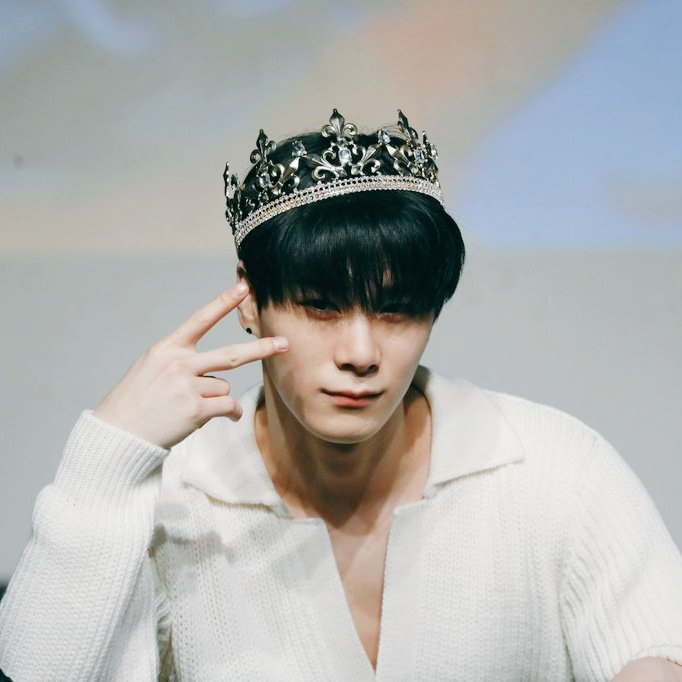 Behind-the-scenes cut of Moonbin (ASTRO)