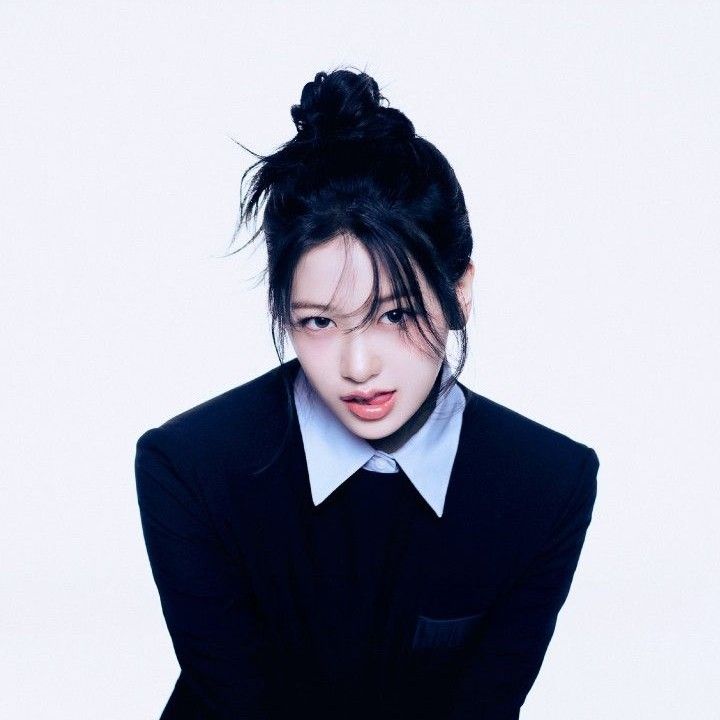 안유진 (IVE) 최근 활동샷