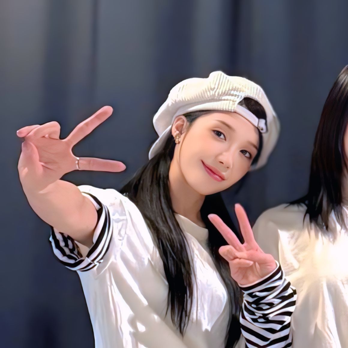 Foto aktivitas terbaru Apink