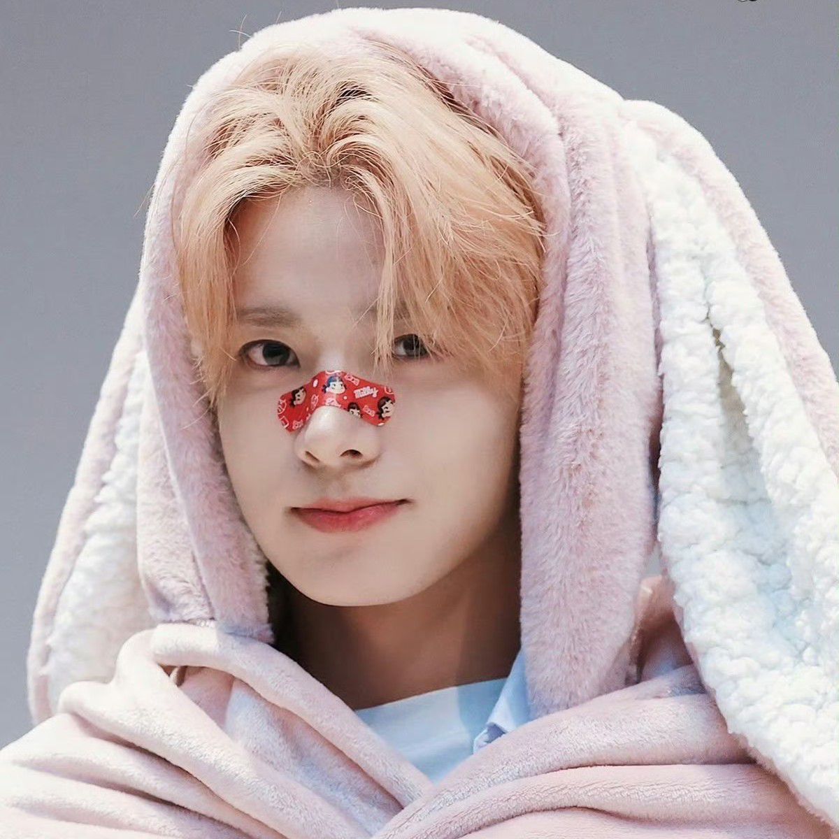 Latest photo of Heeseung