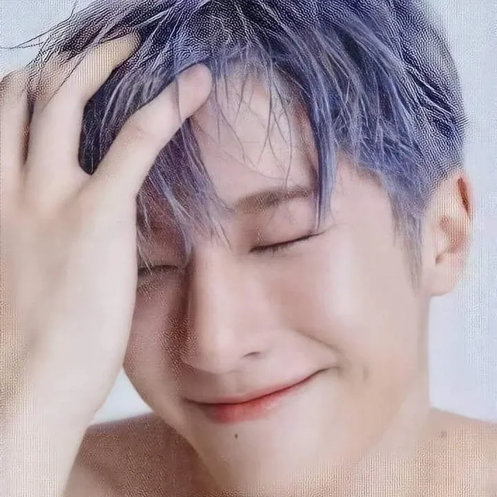 Latest photo of Jinjin (ASTRO)