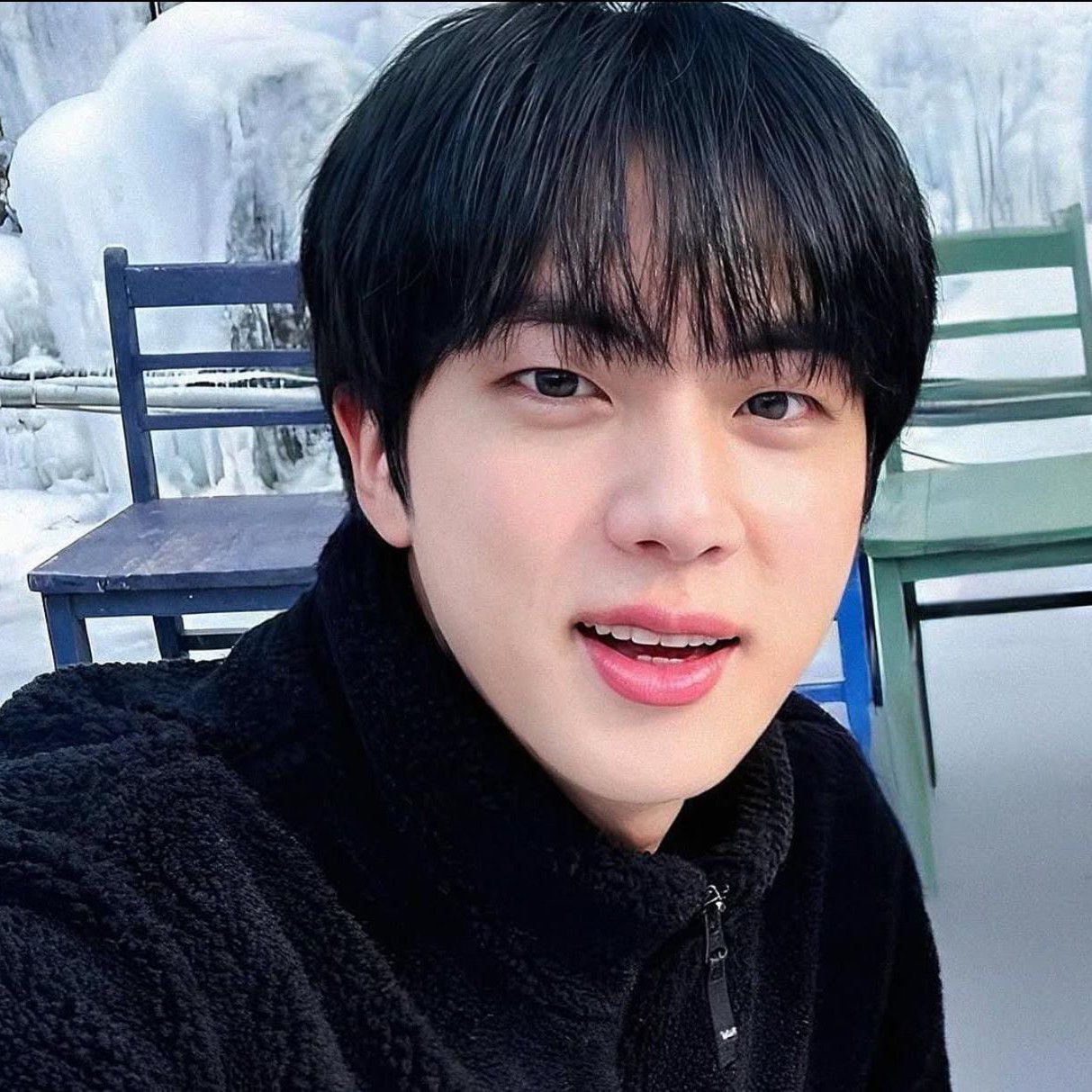 진 (방탄소년단) 최근 활동샷