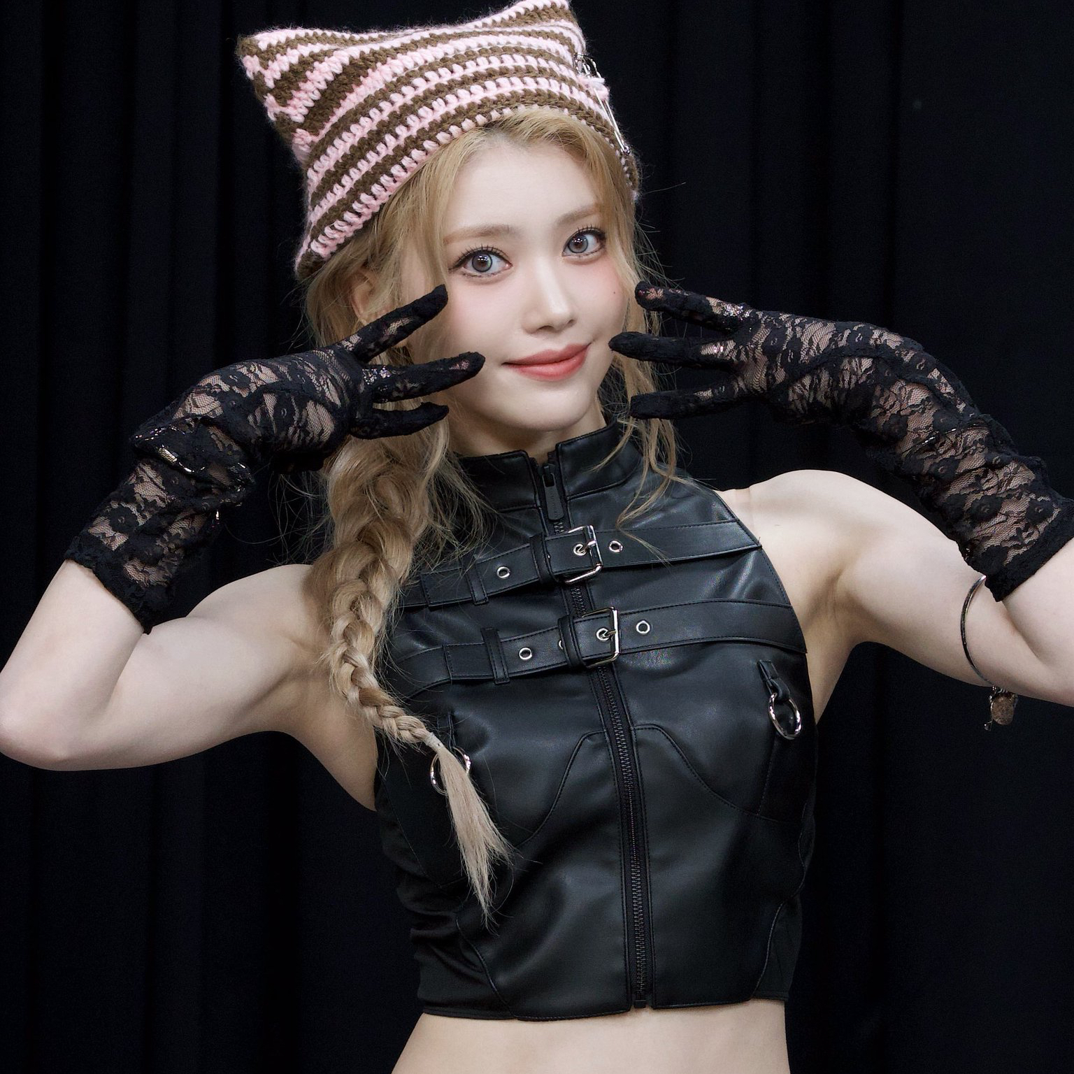 Behind-the-scenes cut of Xiao Ting (Kep1er)