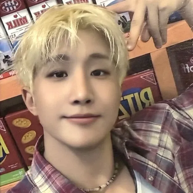 Latest photo of Jinjin (ASTRO)