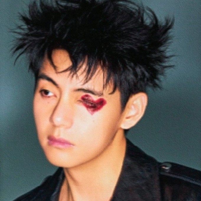 뷔 (방탄소년단)의 비하인드 컷