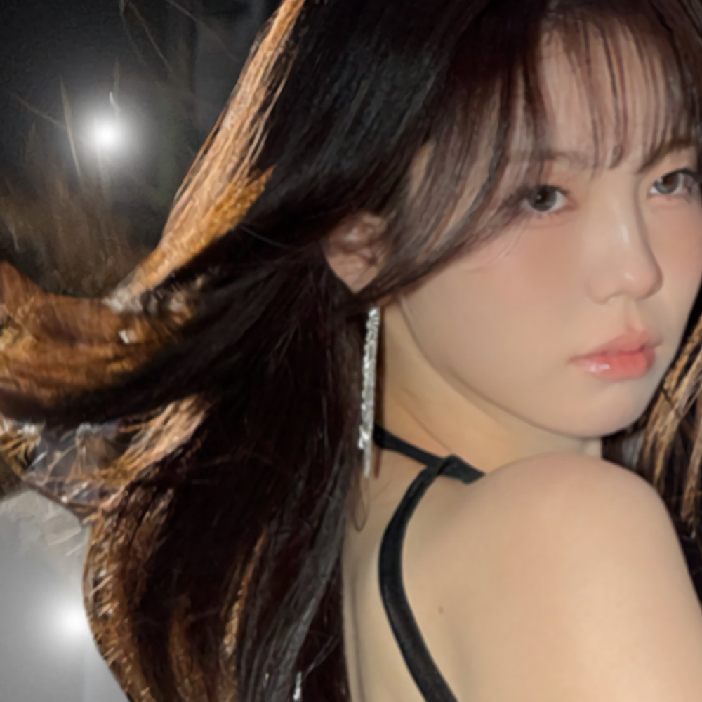 A moment captured by Ayaka (NiziU)'s fan