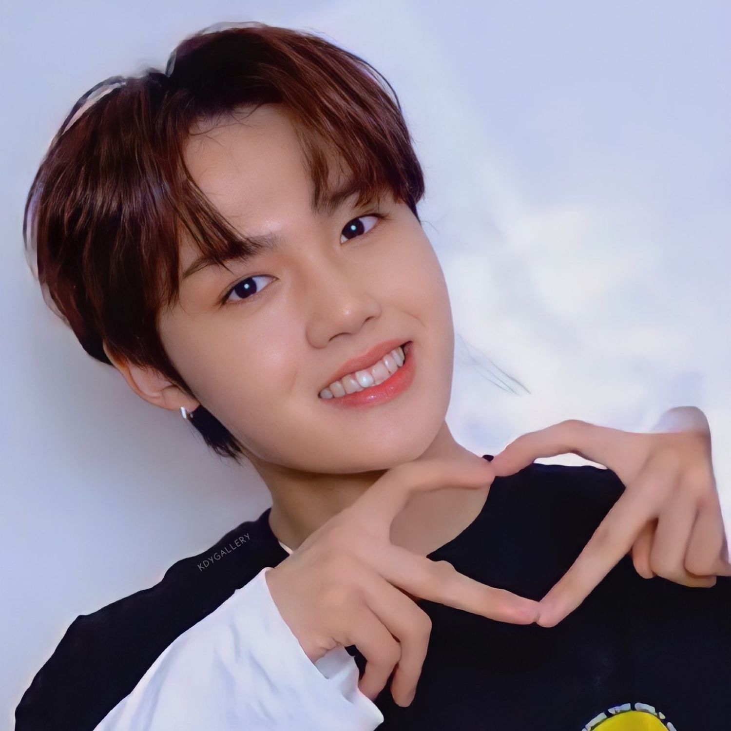 Latest photo of Doyoung (TREASURE)