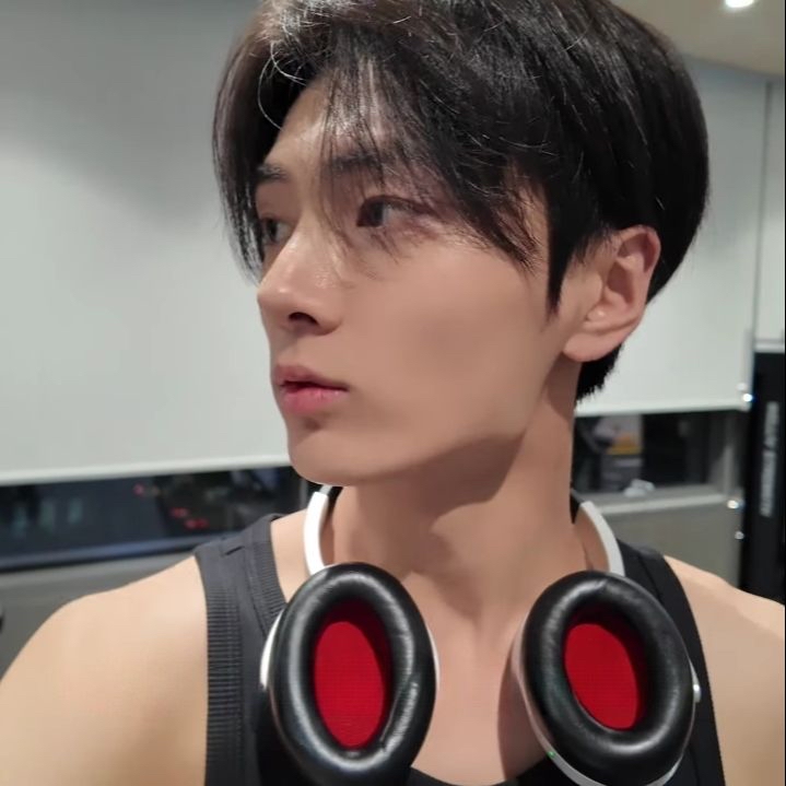 제이 (ENHYPEN) 최근 활동샷