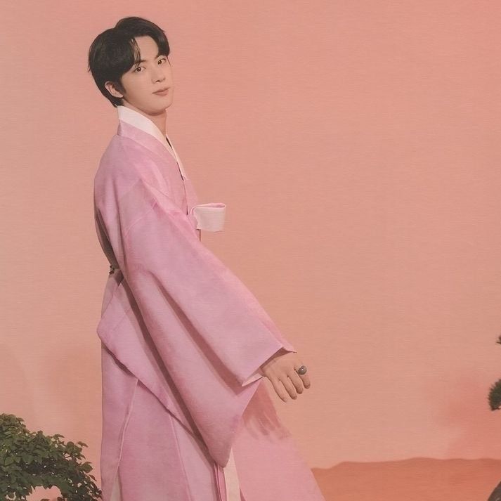 Foto aktivitas terbaru Jin (BTS)