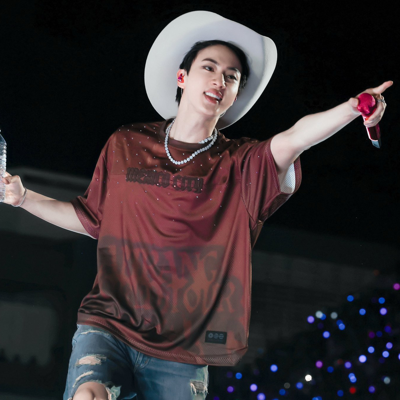 Foto aktivitas terbaru Jin (BTS)