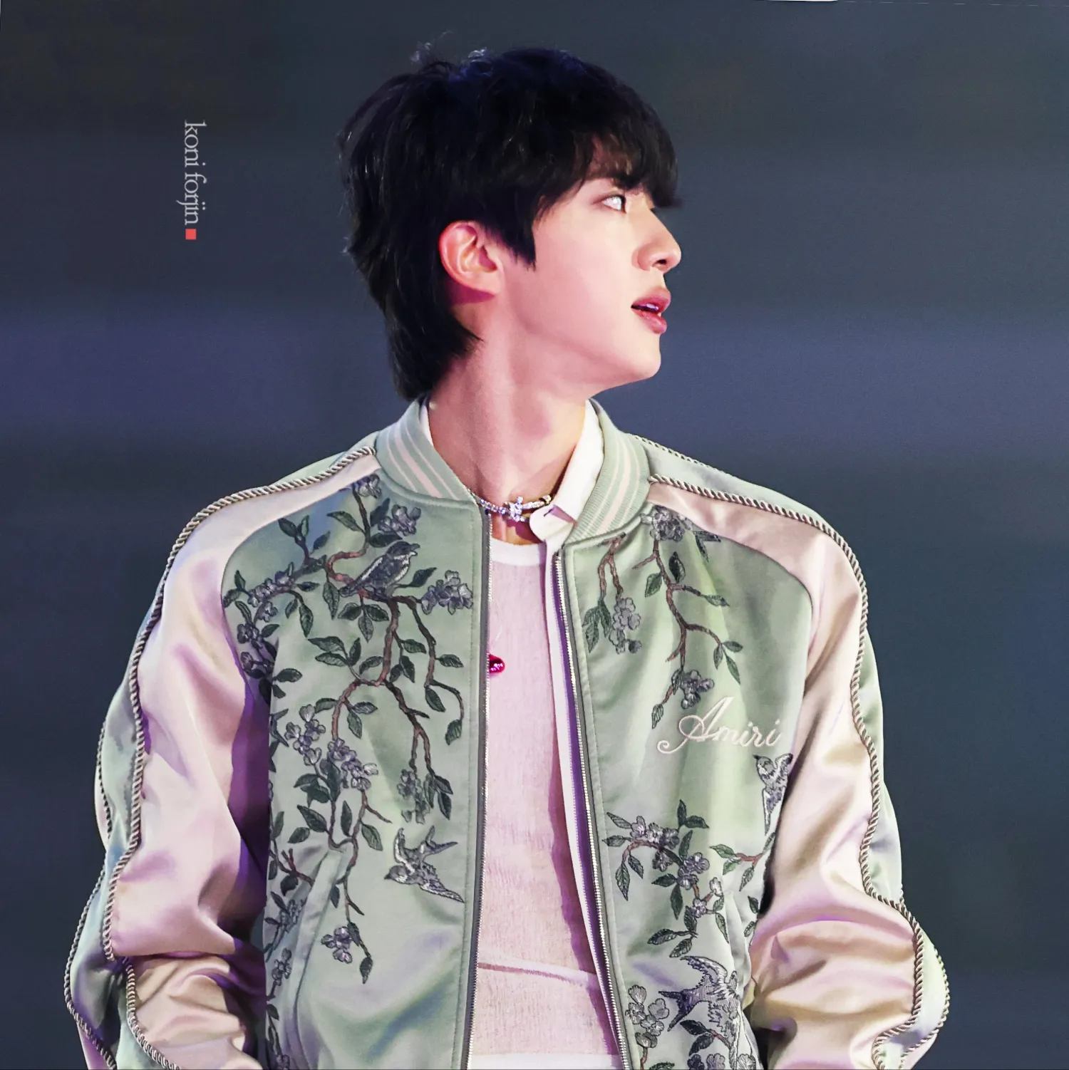 Foto aktivitas terbaru Jin (BTS)