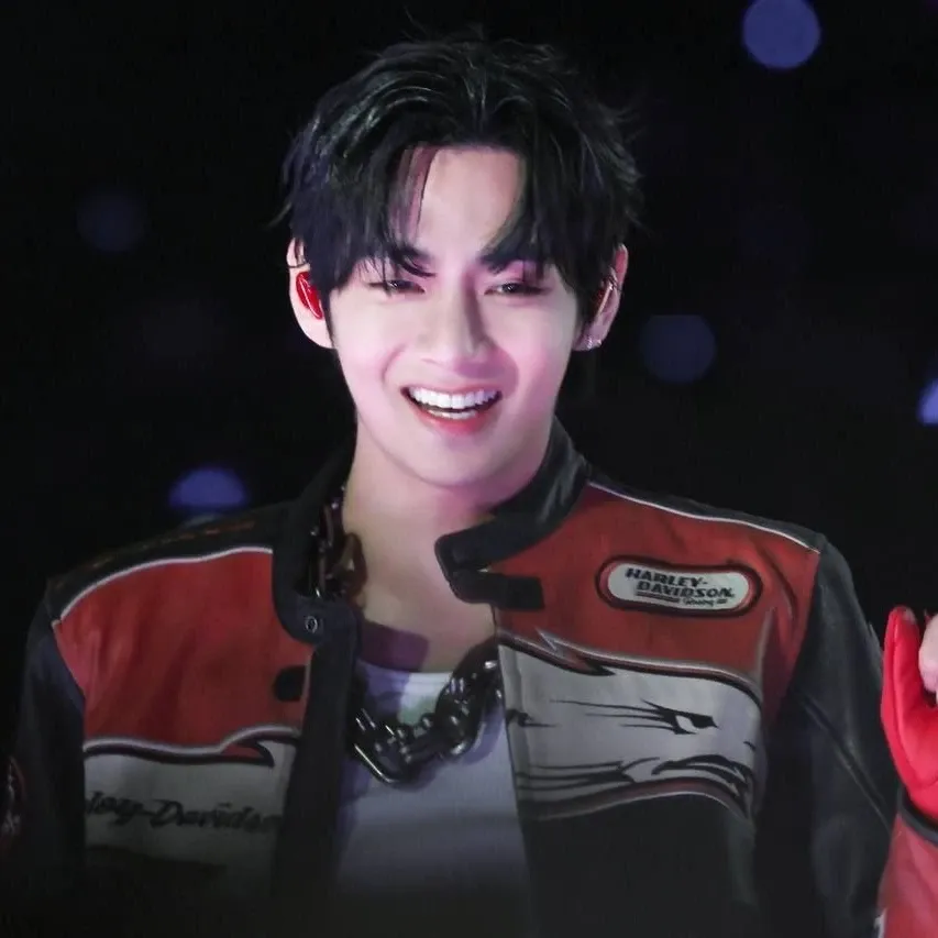 A moment captured by V (BTS)'s fan