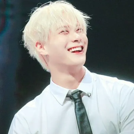 Latest photo of Moonbin (ASTRO)