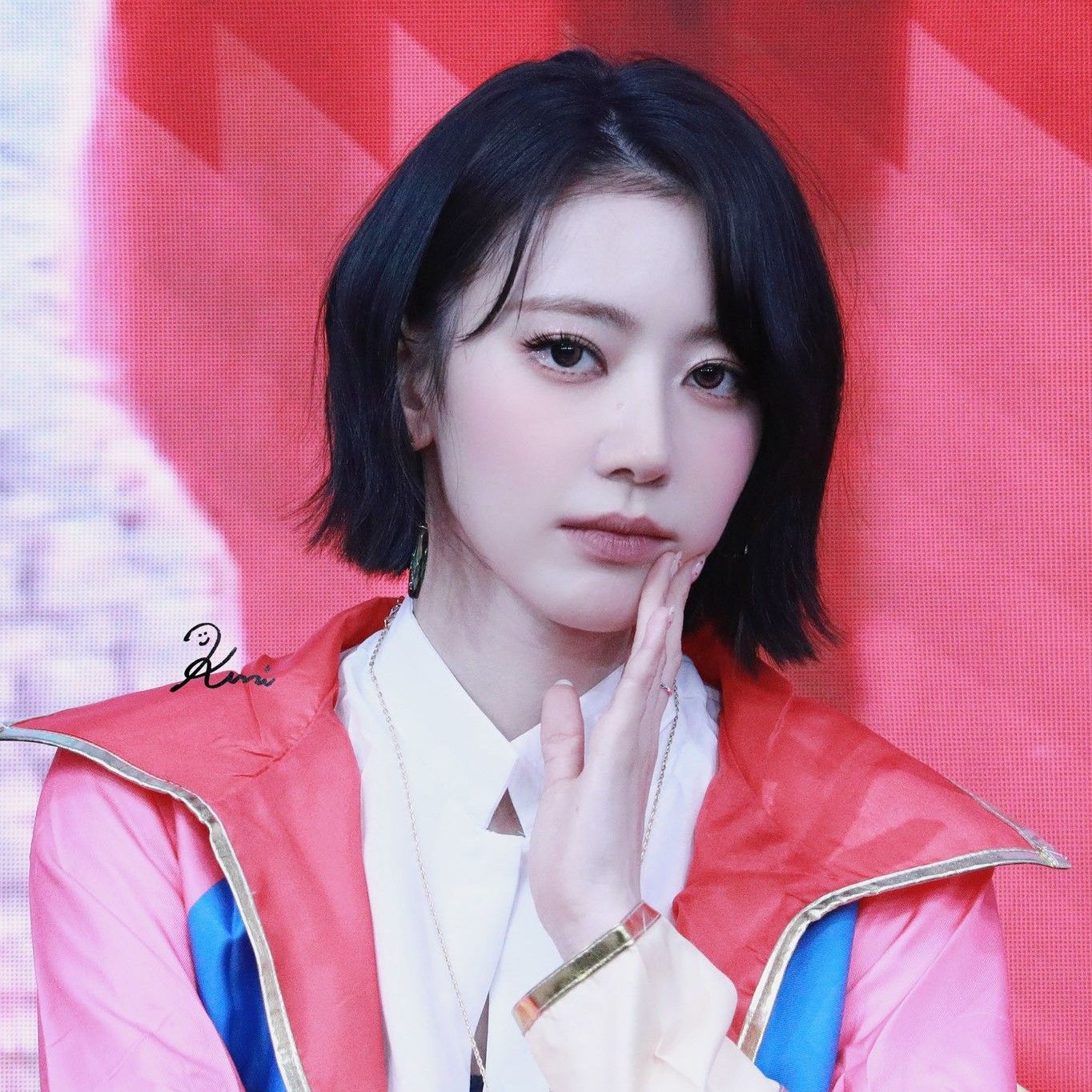 Recent activity shot of Sakura (LE SSERAFIM)