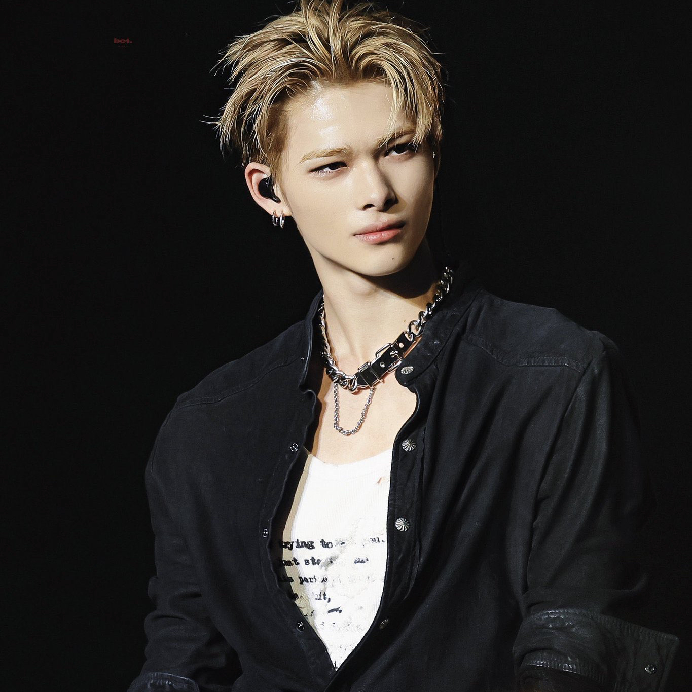 Foto terbaru NI-KI (ENHYPEN)