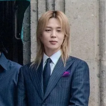 A moment captured by Jimin (BTS)'s fan