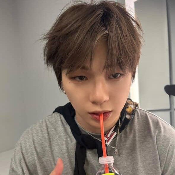 강다니엘의 최신 사진