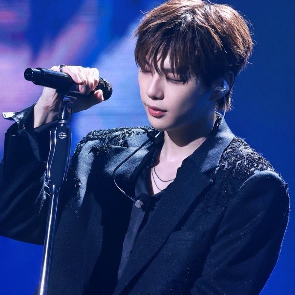 강다니엘의 비하인드 컷