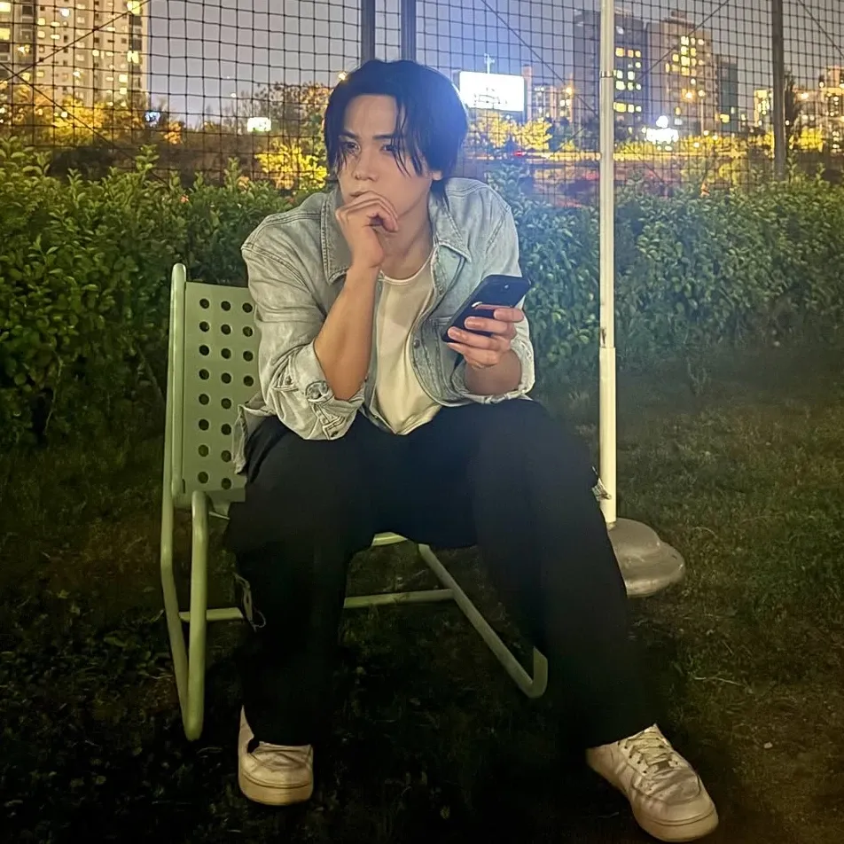 A moment captured by Rocky's fan