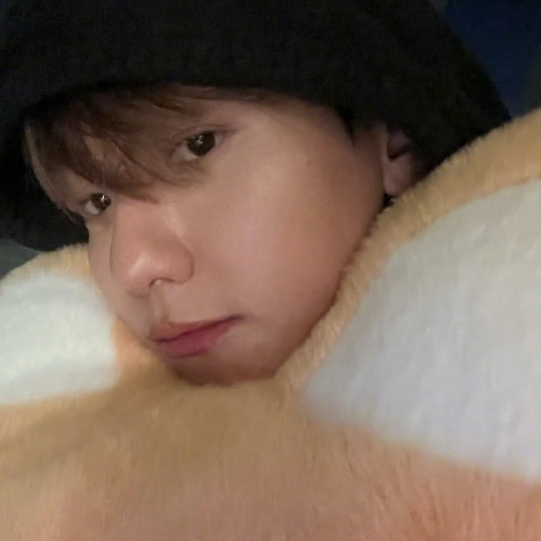 백현 (EXO)의 최신 사진