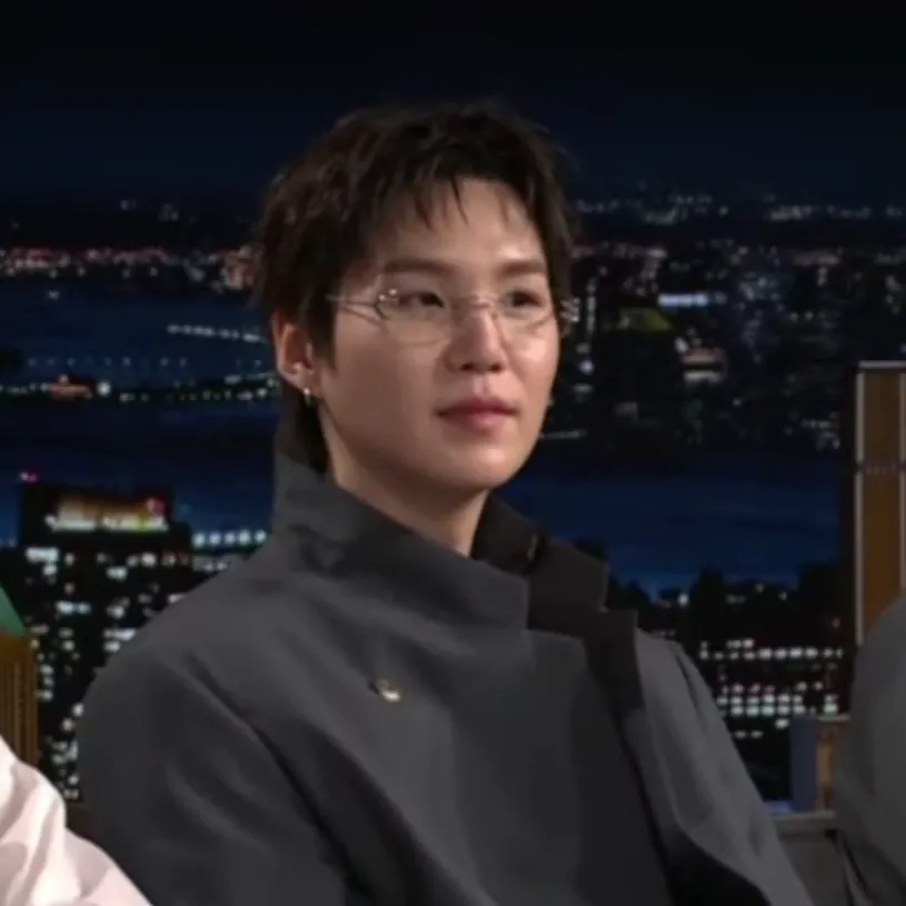 Foto terbaru SUGA (BTS)