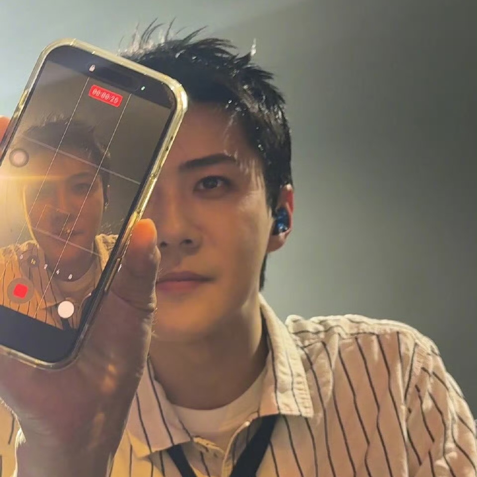 Latest photo of Sehun (EXO)