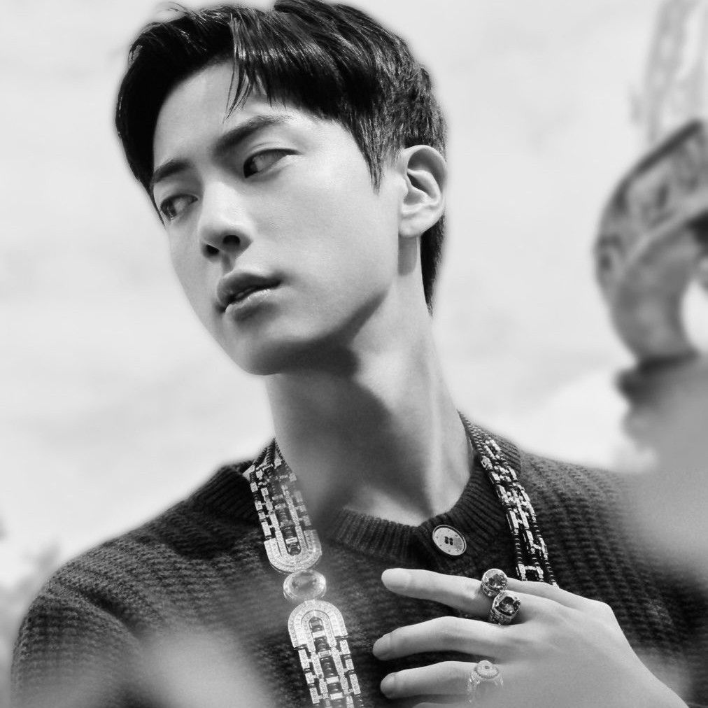 Potret di balik layar Jin (BTS)