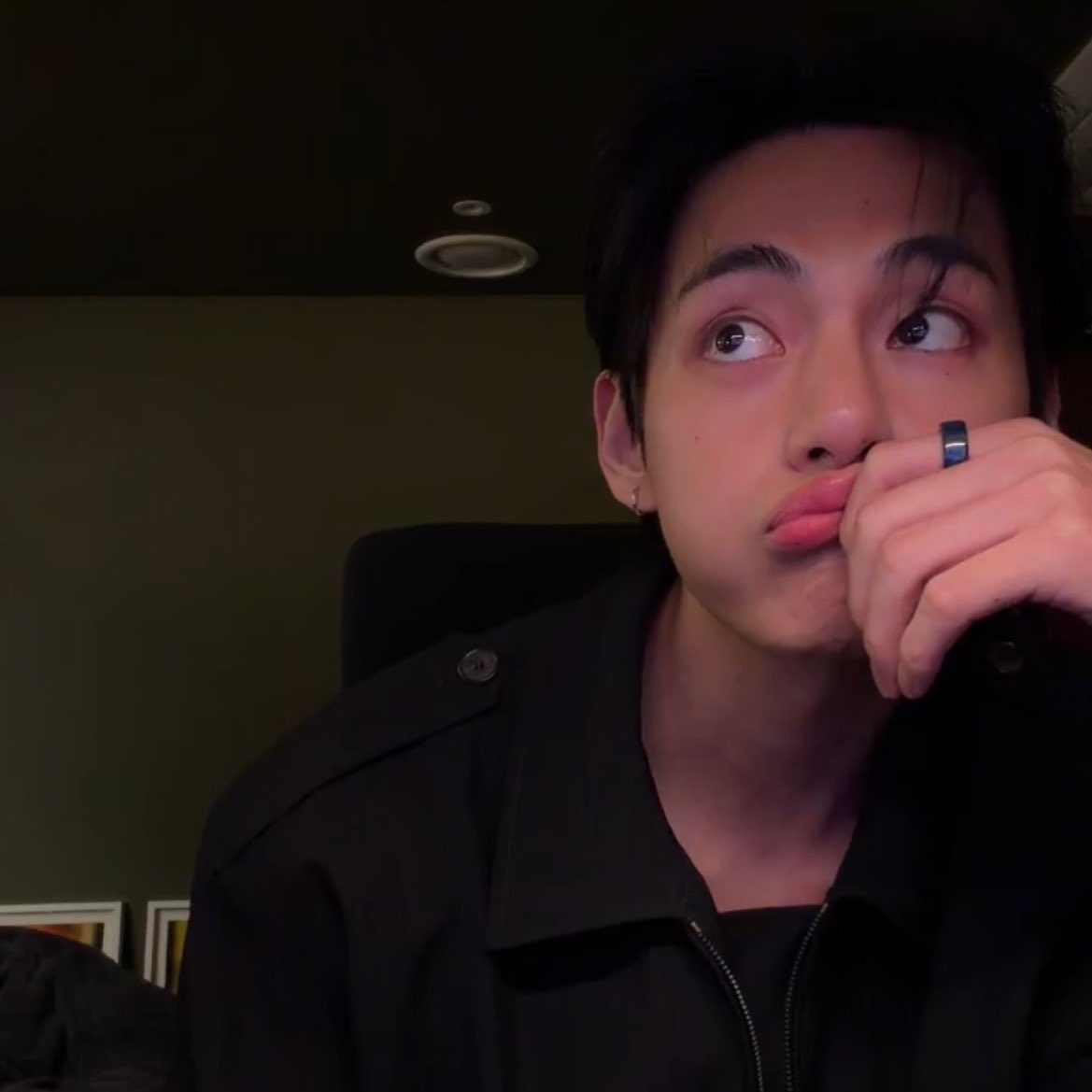 Potret di balik layar V (BTS)