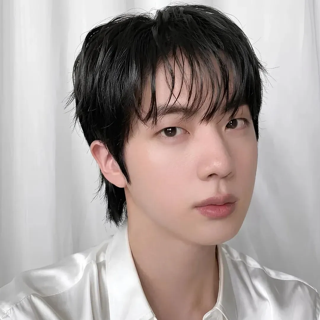 진 (방탄소년단)의 비하인드 컷