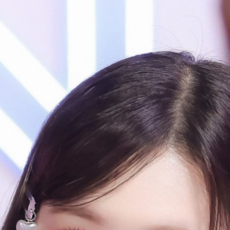 A moment captured by Ye-on (Hearts2Hearts)'s fan