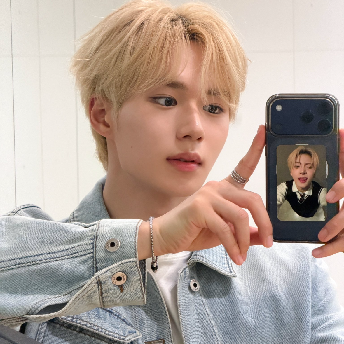Latest photo of Kim Junseo (ALPHA DRIVE ONE)