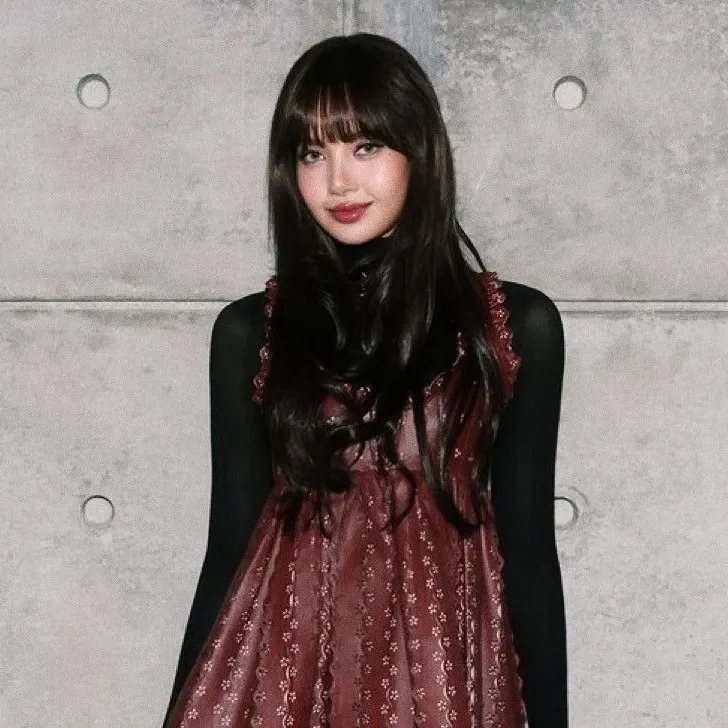 Foto aktivitas terbaru Lisa (BLACKPINK)