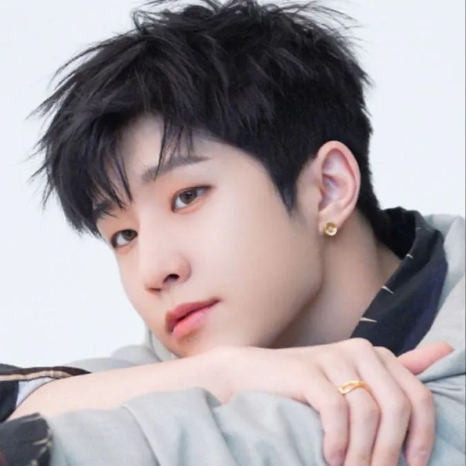 Behind-the-scenes cut of Jinjin (ASTRO)