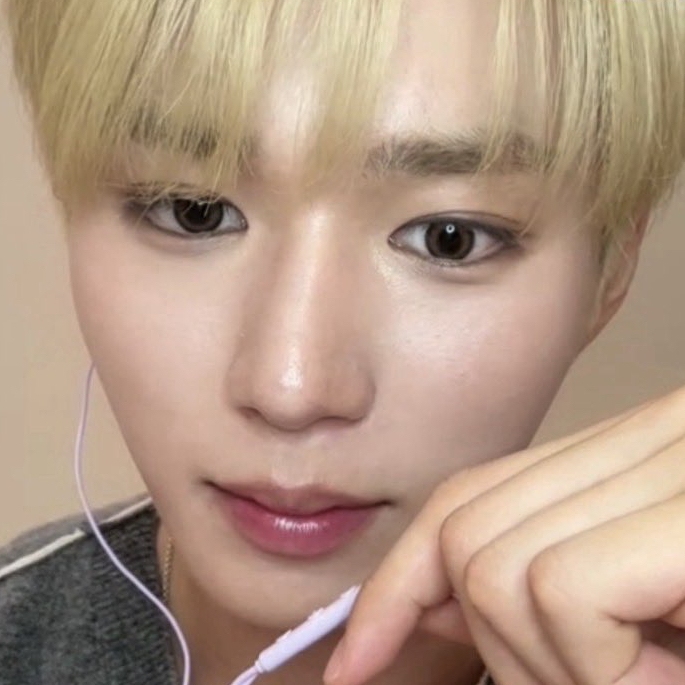 Latest photo of Kim Junseo (ALPHA DRIVE ONE)