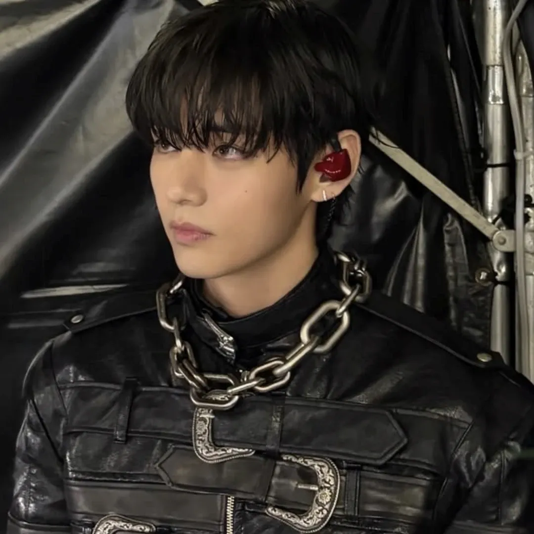 Recent activity shot of V (BTS)