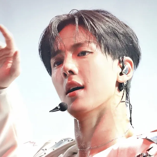 셔누 (몬스타엑스) 최근 활동샷