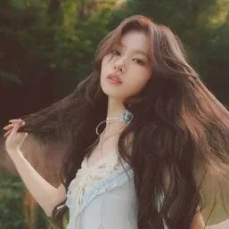 Sana (TWICE)的最新照片