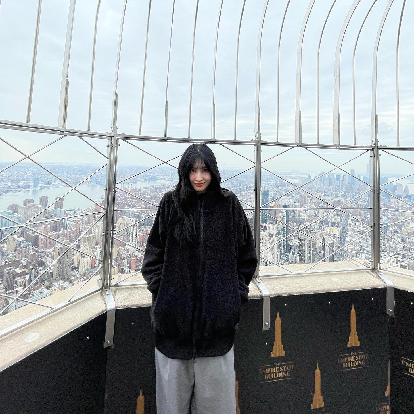 모모 (TWICE)의 비하인드 컷