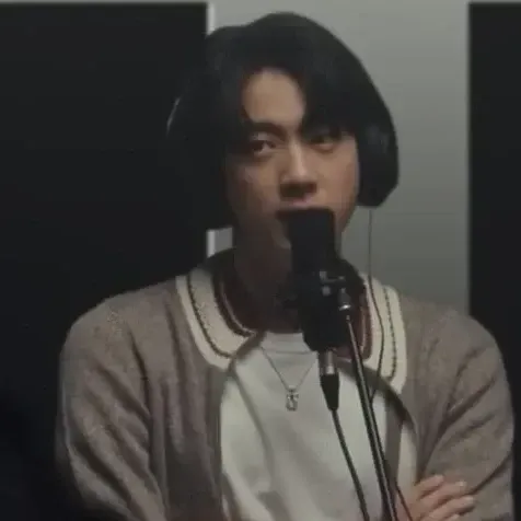 진 (방탄소년단)의 최신 사진