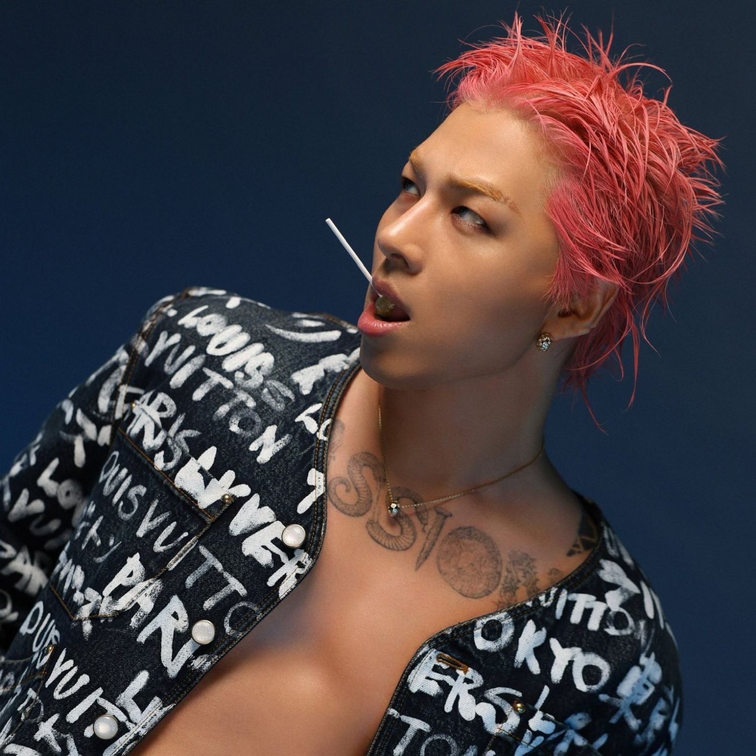 Recent activity shot of Taeyang (BIGBANG)